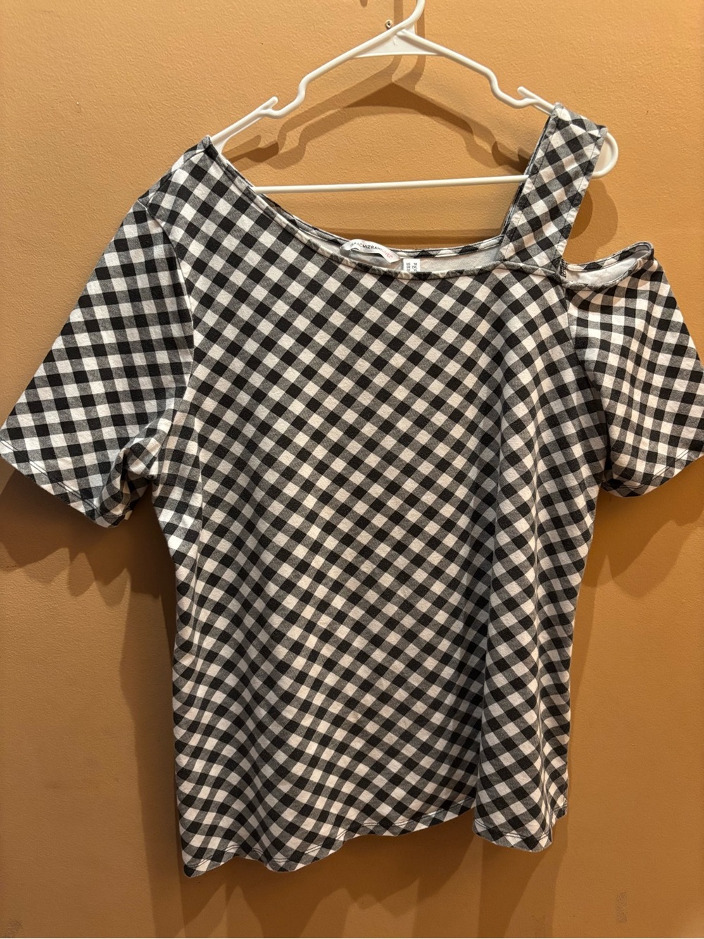 Isaac Mizrahi Live Asymmetrical Top 1X Short Sleeve Knit Black White Che… - Picture 5 of 8